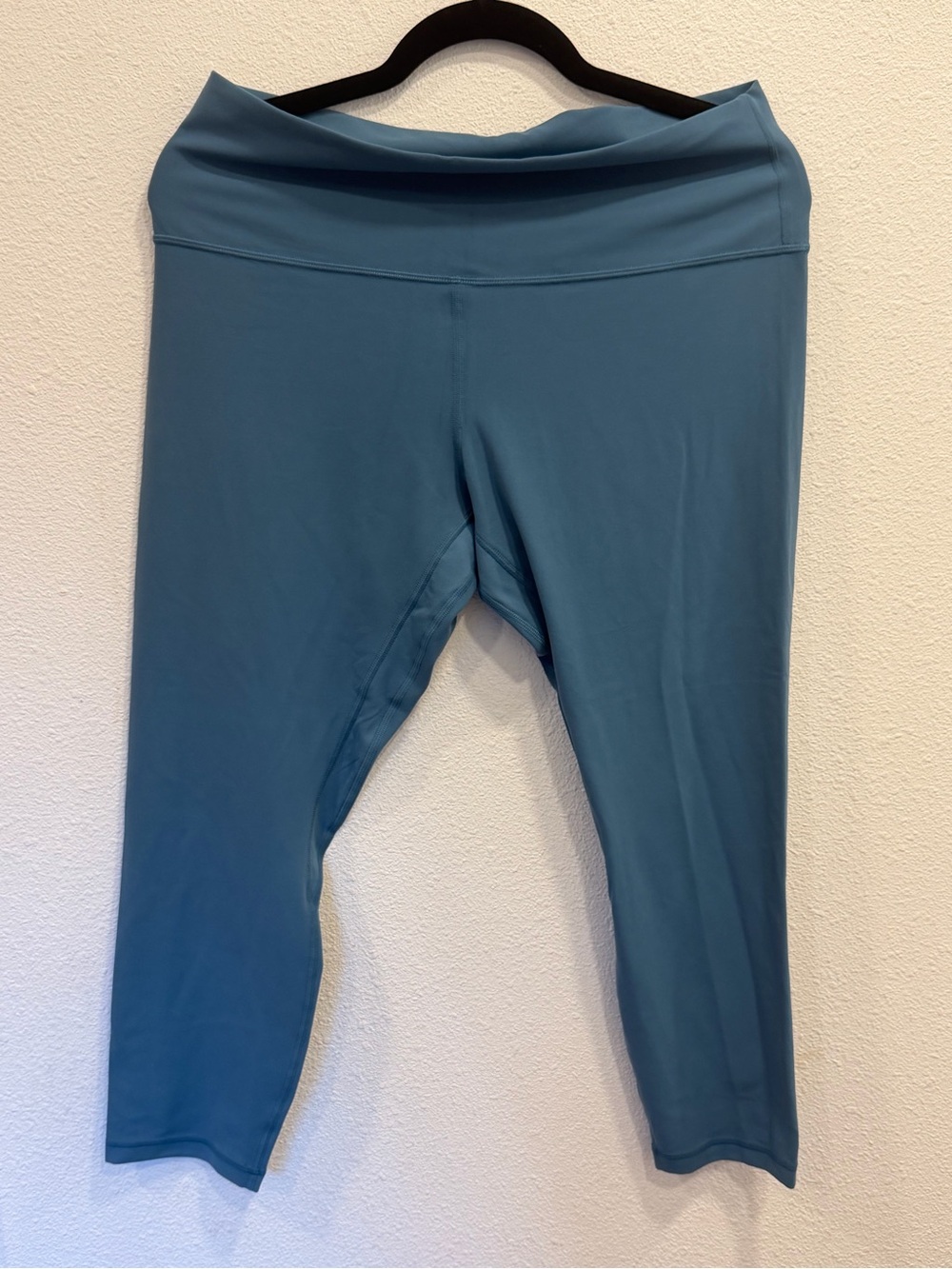 lululemon athletica Capri Leggings - Teal Blue